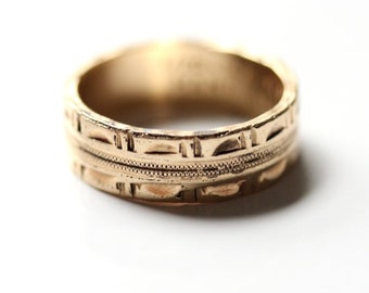 Antique wedding ring, 14K gold filled wedding band, detailed vintage gold ring band, unique pretty US size 6 wedding ring for her, valentine