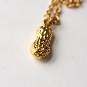ヴィンテージ ピーナッツ チャーム ネックレス 32 インチ ロング ゴールド ネックレス チェーン ジミー カーター スヌーピー ファン ギフト ヘビー ナッツ チャーム アメリカ製 コスチューム ジュエリー