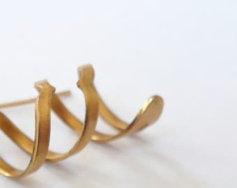EARRINGS - DAINTY to MID