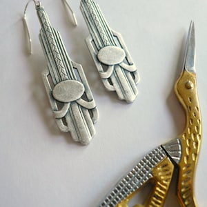 Lange zilveren art-deco-oorbellen, lichtgewicht jaren 1920-druppels, klassieke fantastische kostuumsieraden in vintage stijl, Gatsby-thema huwelijksfeest cadeau-idee