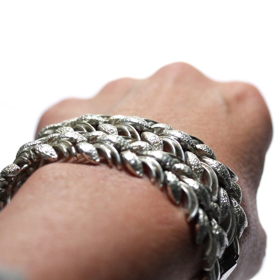 Hollywood regency wide silver link bracelet, vint… - image 4