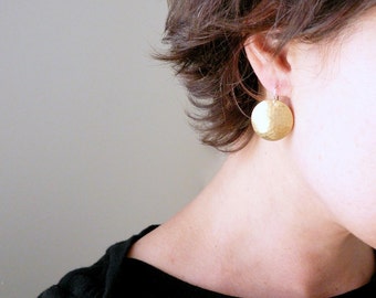 Simple gold coin earrings Classic domed 1970s disco dangles Hammered round gold circle domes Round gold drops Hypoallergenic 14K GF ear wire