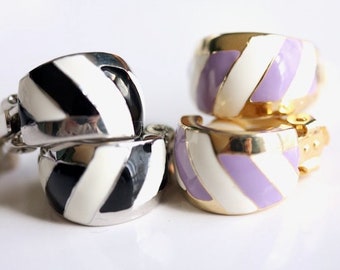 Black and white striped earrings, lavender stripes 80s clip ons, super fun vintage Y2K earrings, unworn vintage cream purple stripe earrings