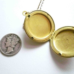 Plain gold locket, Classic locket, Custom length locket necklace, Simple photo locket, Romantic locket, round brass locket, personalized