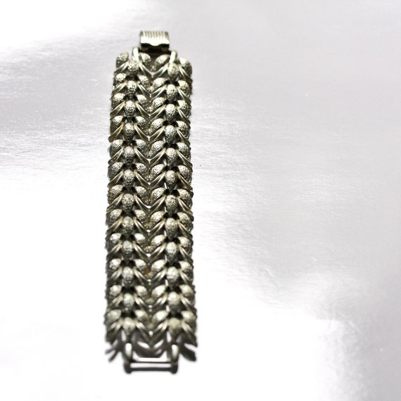 Hollywood regency wide silver link bracelet, vint… - image 7