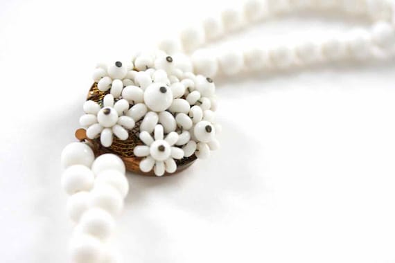 Unsigned Miriam Haskell Necklace Early Mid Century MCM White Bead