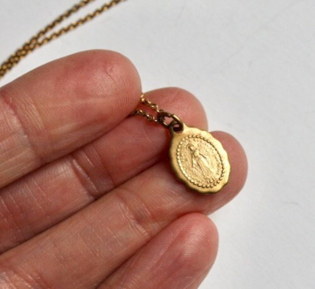 Say Yes Miraculous Mary Medal Bracelet - Dainty Catholic Jewelry