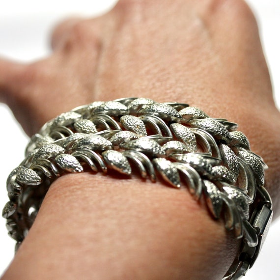 Hollywood regency wide silver link bracelet, vint… - image 8