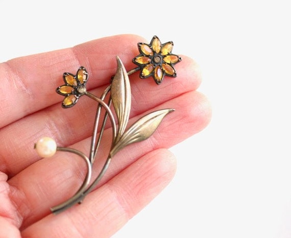 Yellow daisy rhinestone sterling brooch, vintage … - image 3