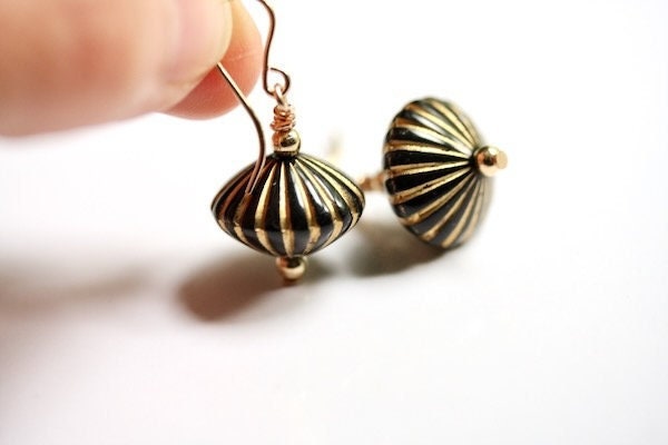 Dainty black and gold fluted fan earrings with 14K GF beads, unique delicate drop earrings, hypoallergenic gold and black lantern dangles
