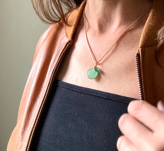 Green chalcedony best sale necklace