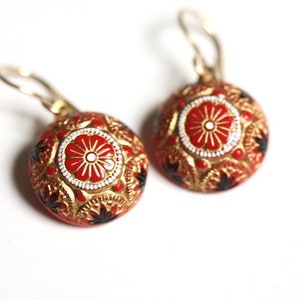 Delicati orecchini a mosaico, orecchini con carte da gioco rosse reali, pendenti Diva gin euchre, orecchini rotondi dipinti a mano, dolce stile vintage