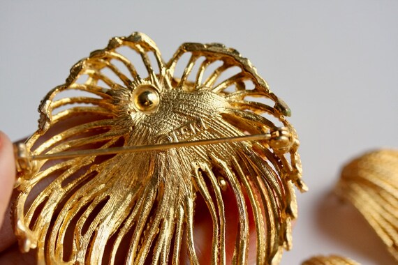 Vintage gilded classic Cordelia spray brooch earr… - image 4