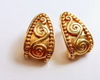 80s squiggle gold post earrings, real Y2K gold earrings, classy 90s bling, original 1990s posts, vintage Laurel Burch style statement posts