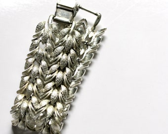 Hollywood regency wide silver link bracelet, vintage Coro leaf chain link bracelet, hinged clasp, 1950s mid century estate costume jewelry