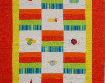 FANCY BUGS Handmade Quilt 37 x 53