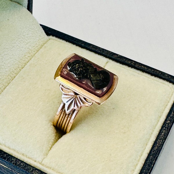 Antiker Intaglio-Ring aus 12-karätigem Roségold, Größe 7