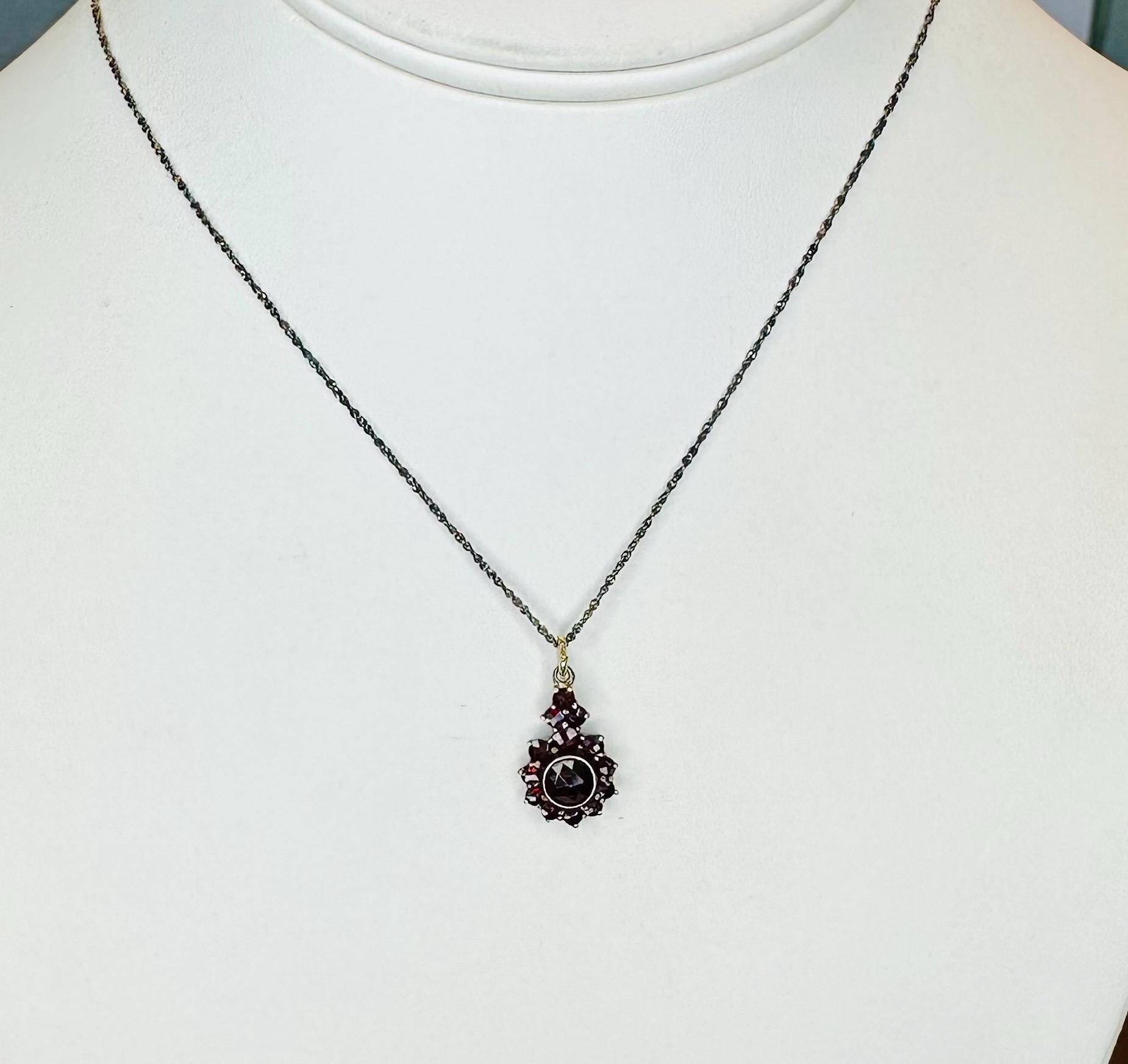 ペンダント  シルバー＆ガーネット【ビンテージ】 Antique Garnet Necklace - Etsy