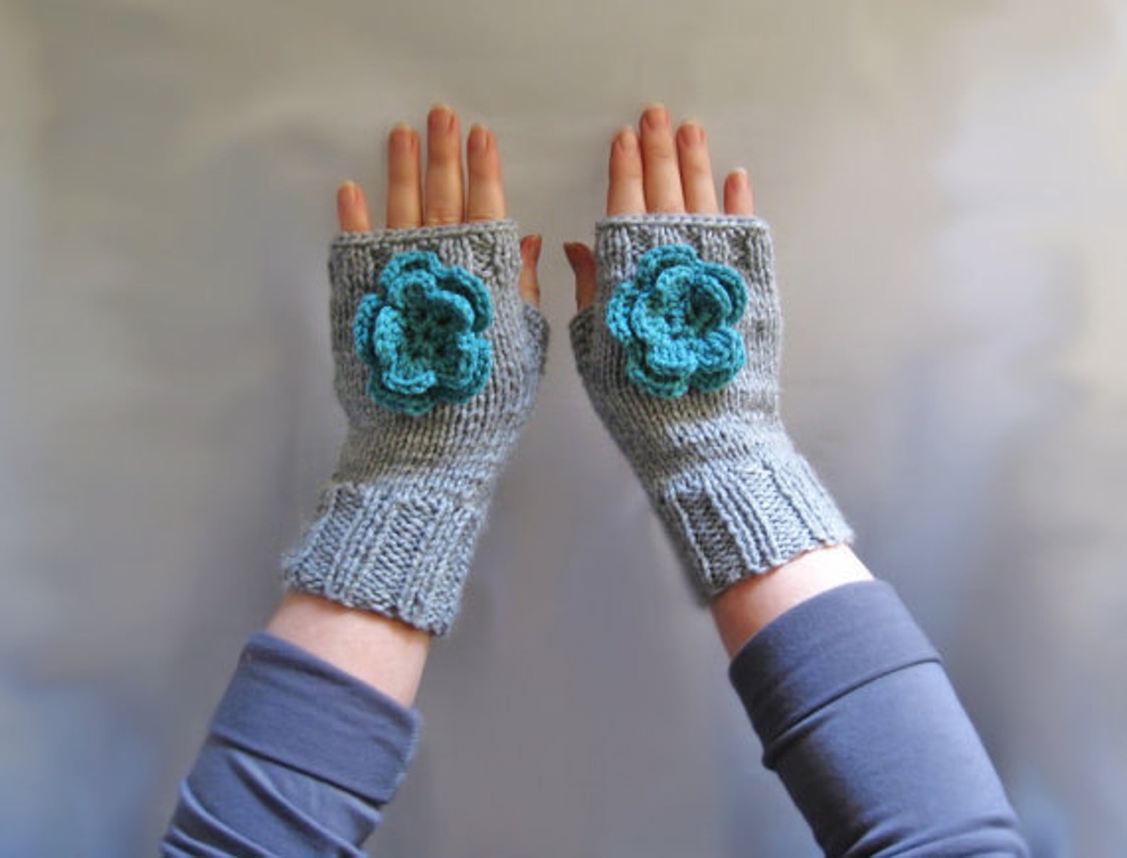 32 Two Needles Knit Fingerless Glove Pattern Tutorial With Photos in ...