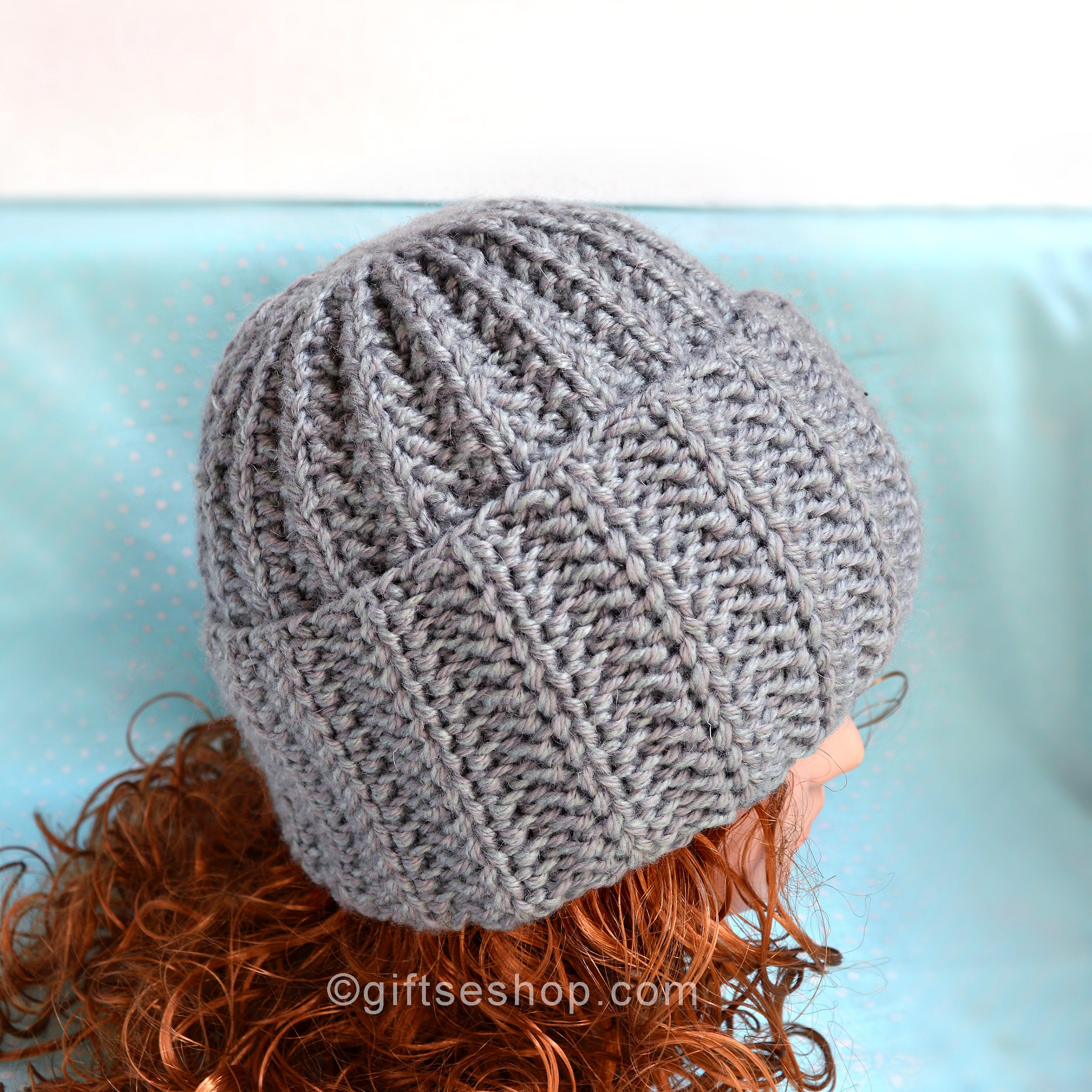 ribbed-knit-cashmere-beanie-