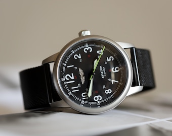 Relógio Aviator Masculino Vintage – Mostrador Preto, Caixa de 40 mm (1,57”), Resistente a Choques, Pulseira de Aço Inoxidável – Presente Perfeito para Ele