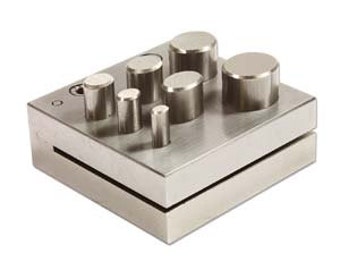 Disque de coupe de 4 x 6 mm à 16 x 18 mm avec sept poinçons pour formes ovales