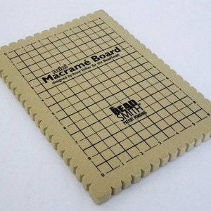 Beadsmith Macrame Board 7.5 x 10.5 Inch