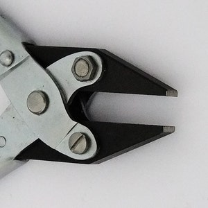 Flat Nose Parallel Pliers 6mm Wide Jaw