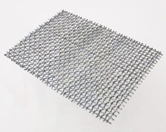 Replacement 9″ x 6″ Heavy Duty Mesh Screen For Use With Our Tripods  SALE
