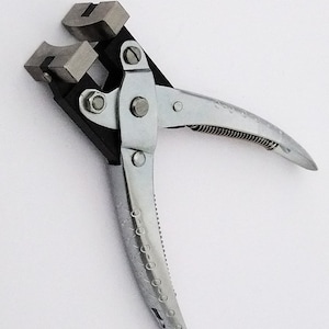Bracelet Bending/Forming Parallel Pliers With Return Spring