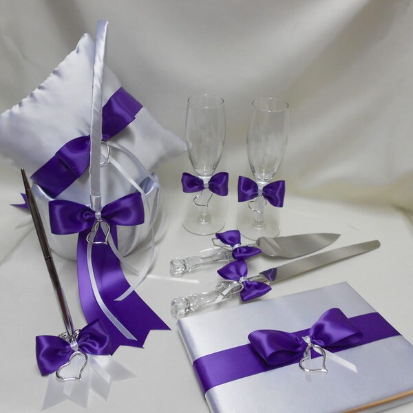 Kit 8 Pièces Mariage Blanc : Coussin Alliances, Stylo, Flûtes, Panier - Party Favors Plus