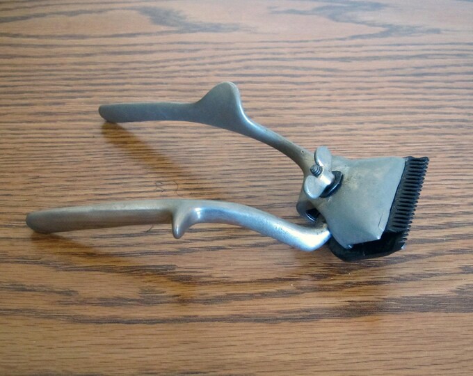 Antique Manual Hair Clippers / Vintage Barber Collectible | Etsy