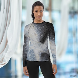 Women&#39;s Rash Guard Long Sleeve for Surfing, Iceland Print Yoga Shirt, Workout Clothes for Women, Rashie Gym Shirt, BJJ RashGuard, Yoga Shirt
