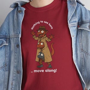 Kobolde im Trenchcoat T-Shirt | Lustiges Dungeons and Dragons Unisex T-Shirt aus schwerer Baumwolle