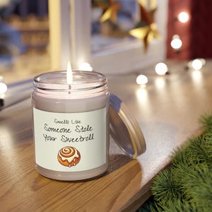 Cinnamon Roll Scented Candle: Gamer Gift, 7.5oz Soy Wax