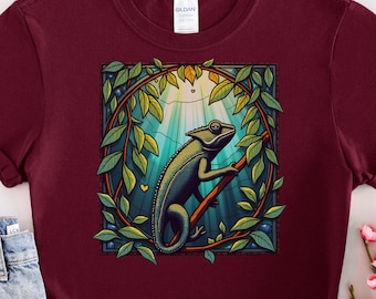 Chameleon Jungle Art Nature-Inspired Graphic Botanical Wildlife Design T-Shirt Vibrant Lizard Illustration