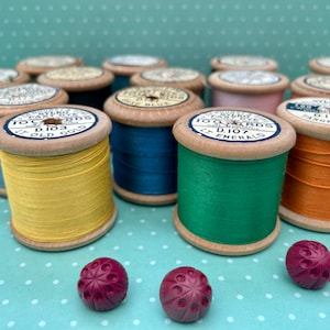 COLOURS 100-199 - Vintage Dewhursts Sylko 40wt - Wooden 100yd Reels