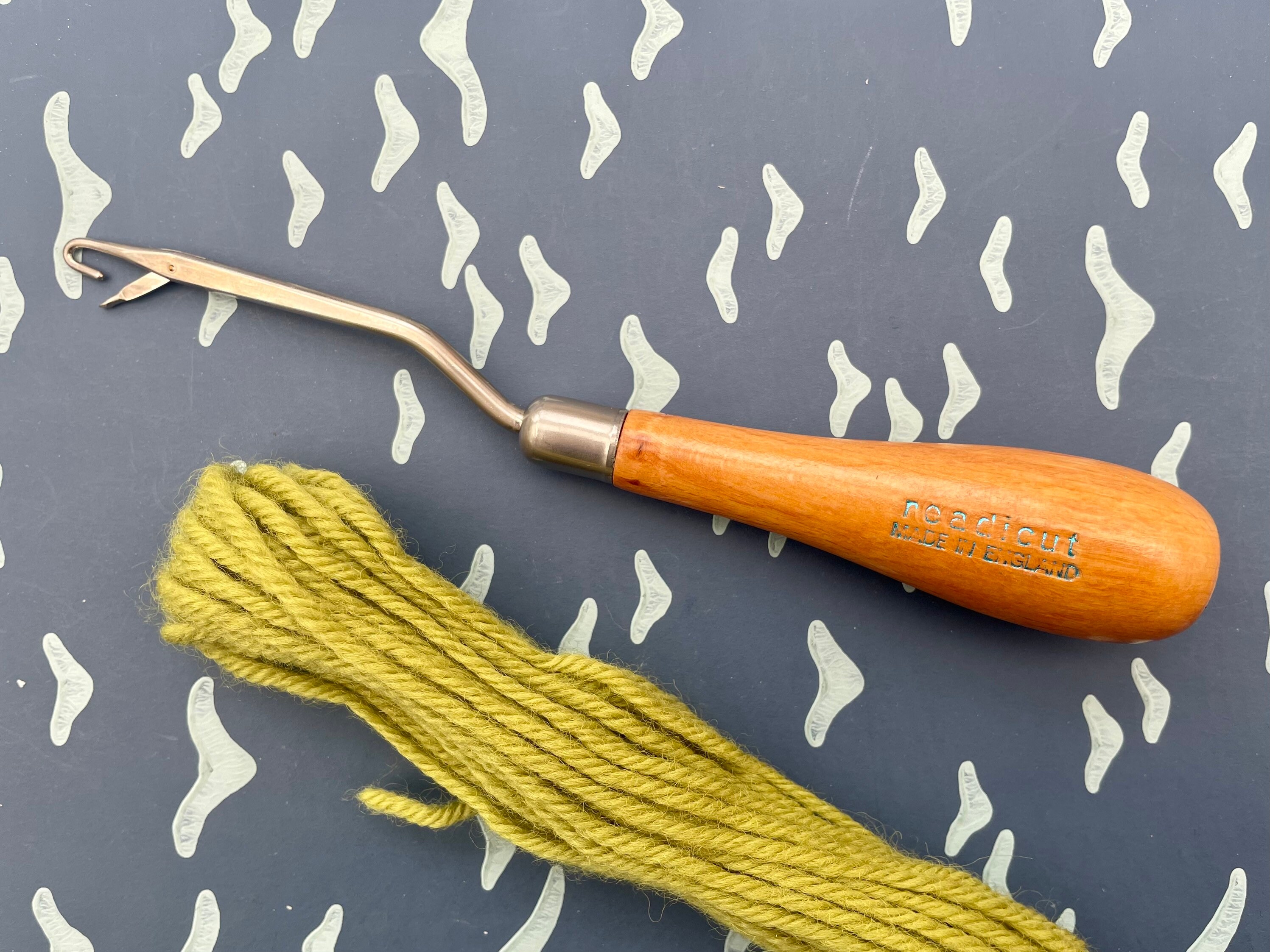 Vintage Rugmaking Tool by Readicut, Latch Hook, 1960s Pile Rug Making