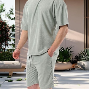 Chic Shirt and Short Set, Crew Neck T-Shirt Men&#39;s Summer Outfit, Casual Shorts Shirt Set for Relaxation, 2 Piece Set, T-Shirt Set