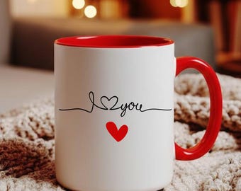 Taza de cerámica para San Valentín: regalo con corazón
