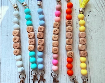 Llavero con nombre personalizado, cuentas de silicona, regalo para la vuelta al cole