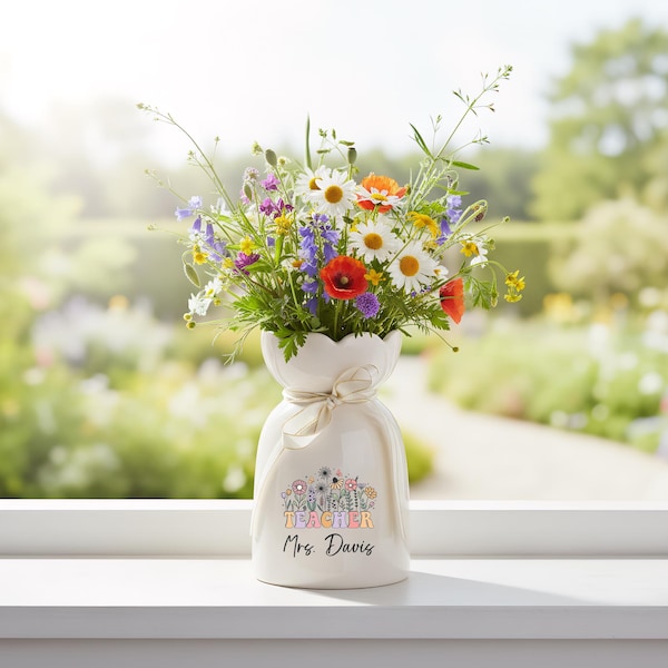 Personalized Teacher Vase – Custom Name Flower Vase Gift for Teacher – End of Year Teacher Appreciation Gift, Classroom Decor,Thank You Gift