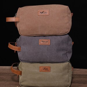 Trousse cadeau personnalisée garçons d'honneur, trousse de toilette personnalisée, trousse Dopp pour homme, cadeau pour lui, trousse Dopp gravée, cadeau fête des pères pour papa