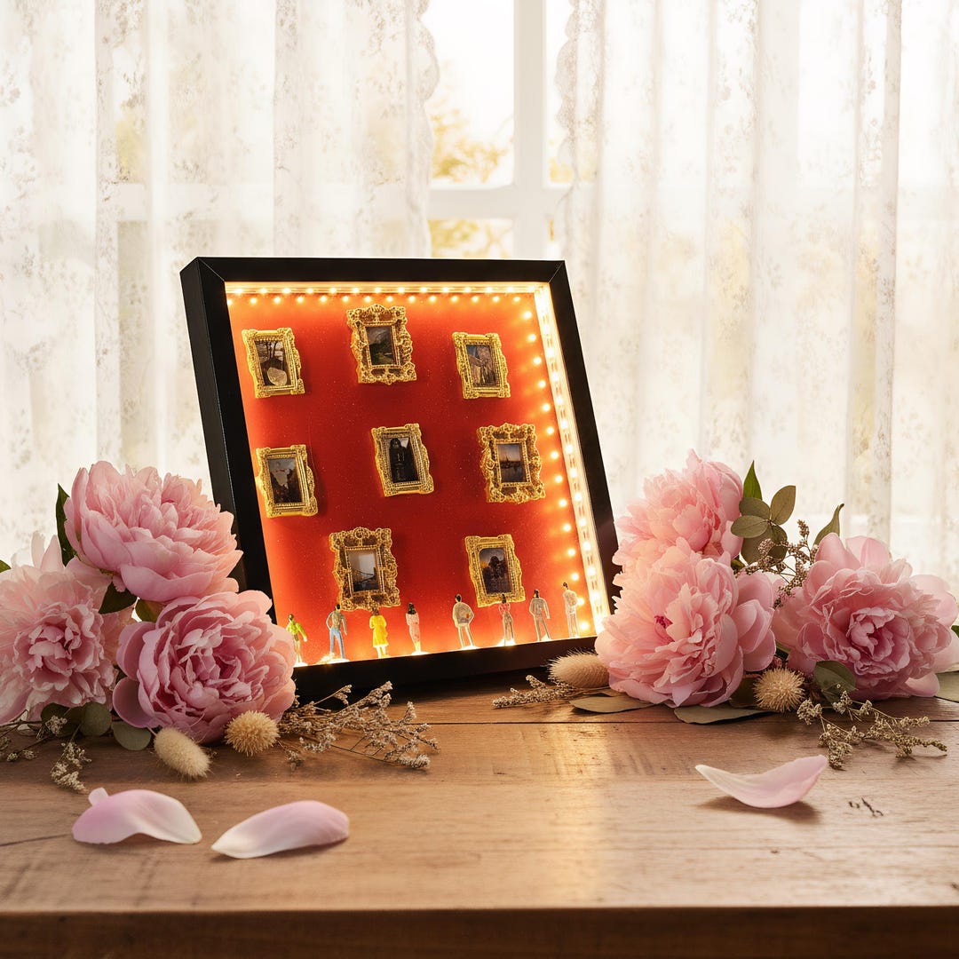 Vintage Illuminated Memory Photo Frame, Custom Memory Frame With Mini ...