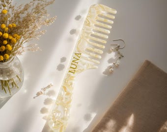 Custom Engraving Wide Tooth Detangling Comb, Large Hair Styling Comb for Curly, Wet, Long Hair (Multi-colored, Polypropylene, Handgrip)