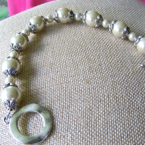 Cultured Pearl and Tibetan Silver End Caps Hammered Toggle Clasp Bracelet image 4