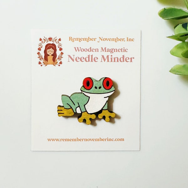 Tree frog Needle Minder, Cute Frog Needle Minder, Wooden Magnetic Needle Minder, Handmade, Handpainted