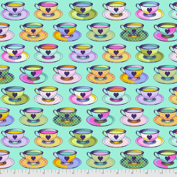 Curiouser & Curiouser: Tea Time in Daydream Curiouser & Curiouser: Tea Time in Daydream