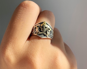 Unisex Pentagram Skull Ring | Gothic Biker Skull Ring | 925 Sterling Silver Statement Ring | Heavy Gothic Jewelry | Pagan Remembrance Gift