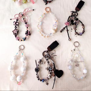 Kawaii Perlen Taschenanhänger Schmetterling Taschenanhänger | Handyband | Schlüsselanhänger | Geldbörse Zubehör | Handmade multifunktionales Geschenk für Sie